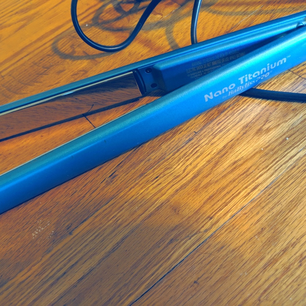 Babyliss Nano Titanium Flat Iron